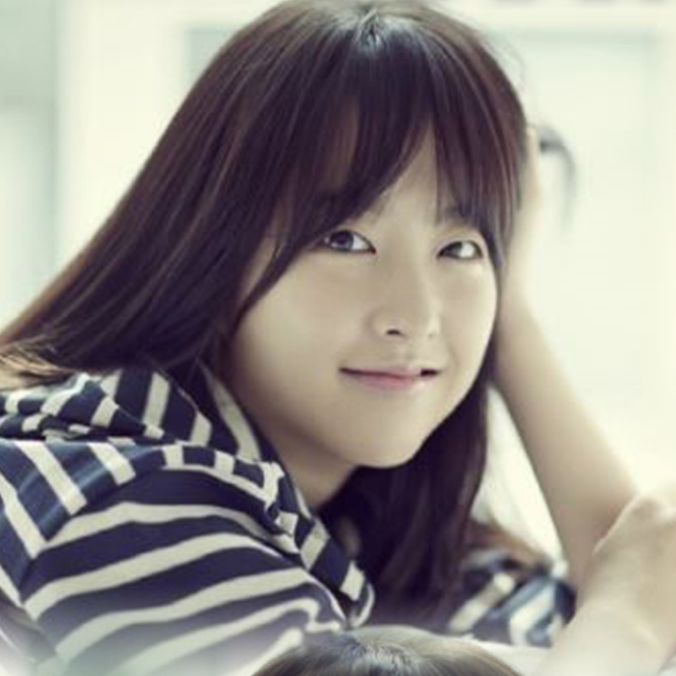 Behind-the-scenes cut of Park Boyoung