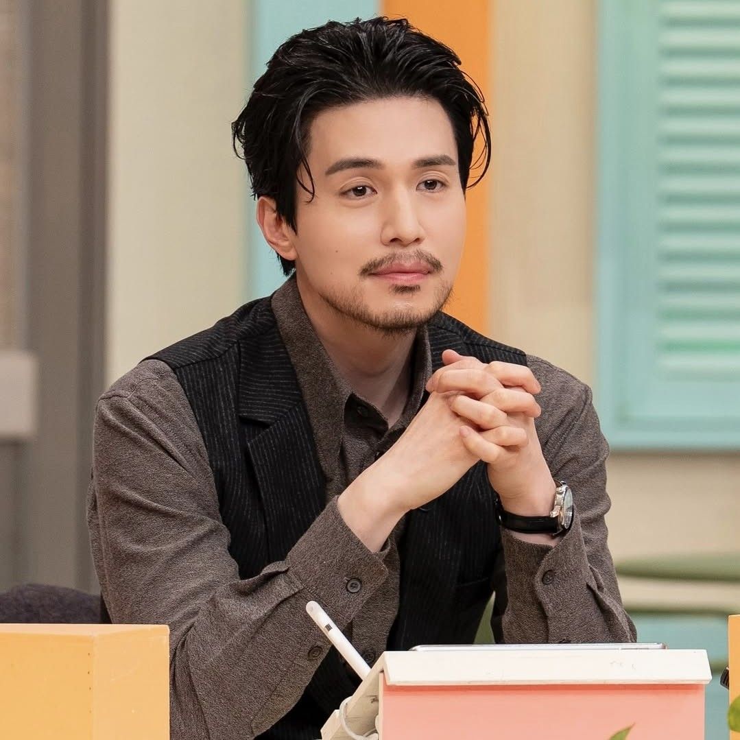 A moment captured by a fan of Lee Dongwook