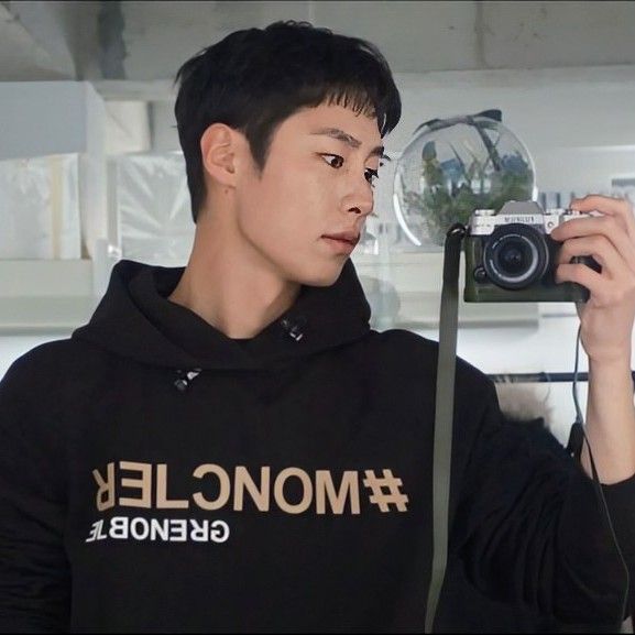 Recent activity shot of Lee Jaewook