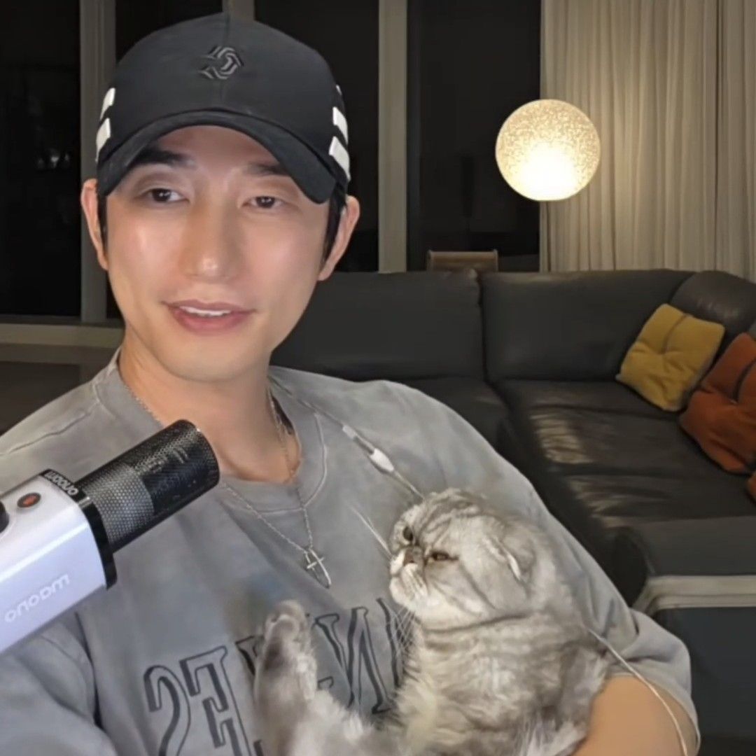 Foto kegiatan terbaru dari Park Sihoo