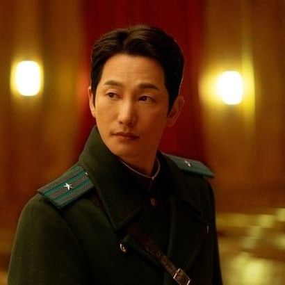 Behind-the-scenes cut of Park Sihoo