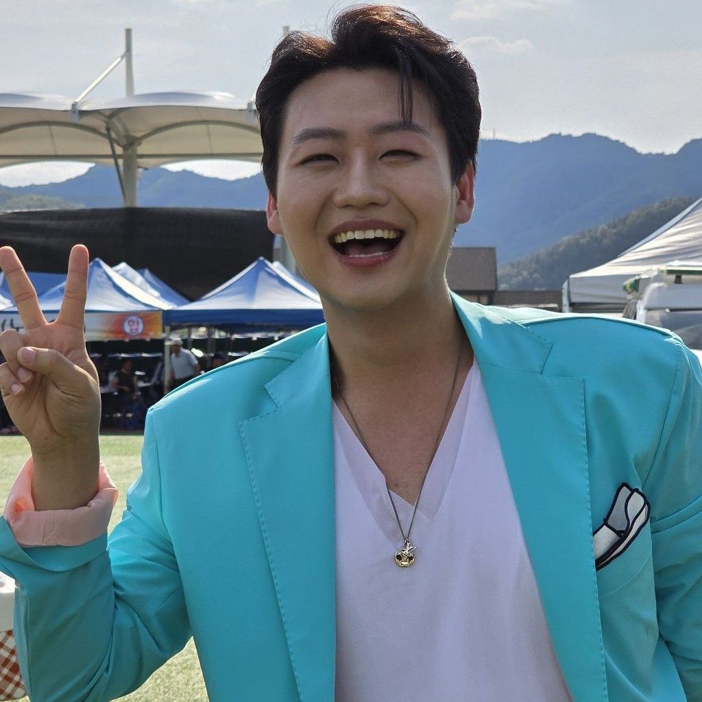 Recent activity shot of Min Soohyun