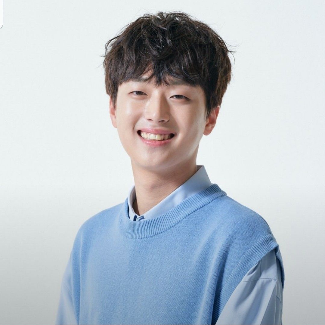 Recent activity shot of Lee Chanwon