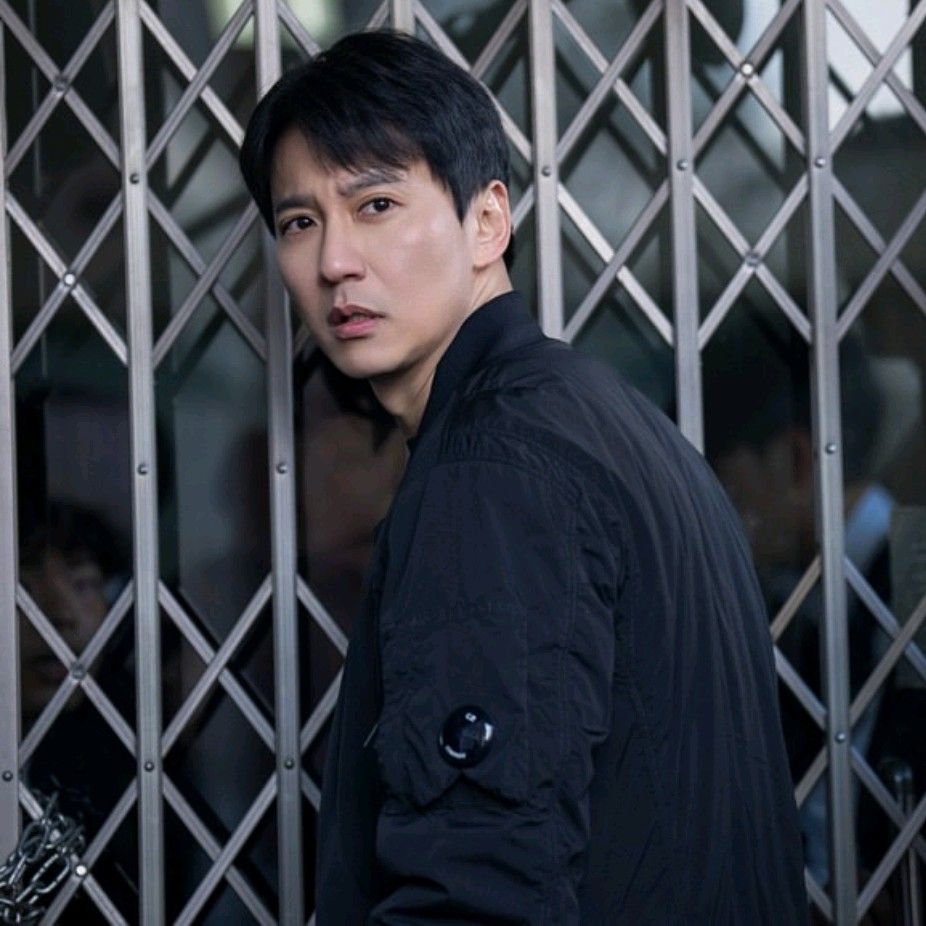 Recent activity shot of Kim Namgil