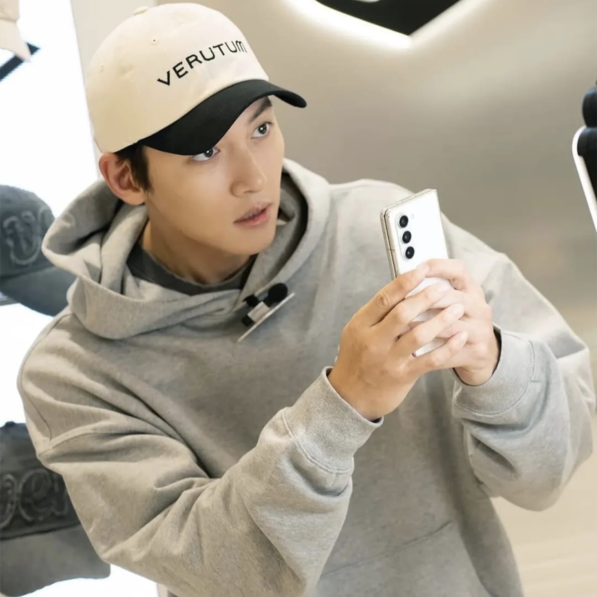 A moment captured by a fan of Ji Changwook