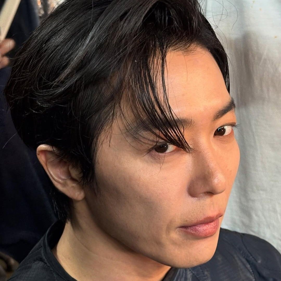 Behind-the-scenes cut of Kim Jaewook