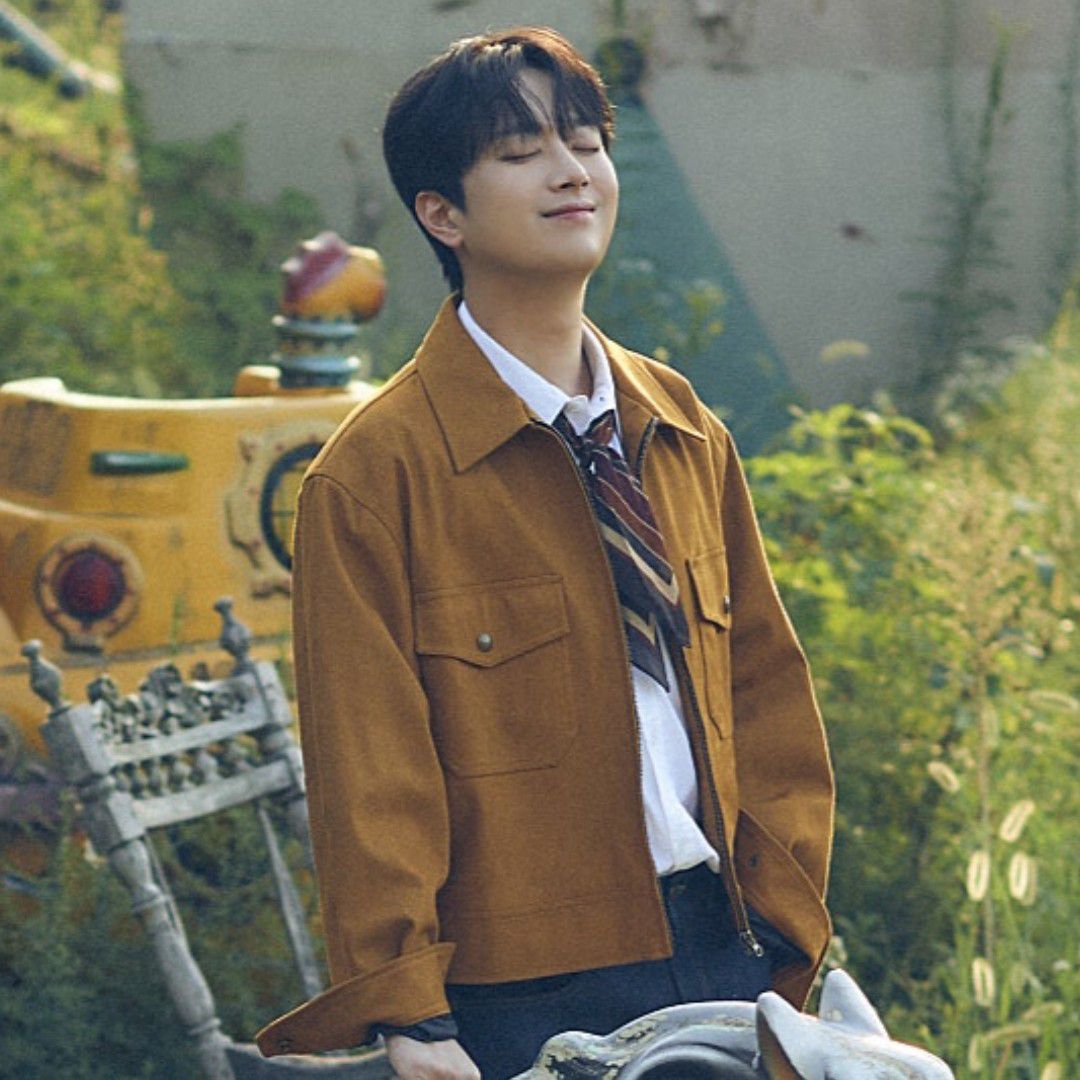 Latest photo of Lee Chanwon