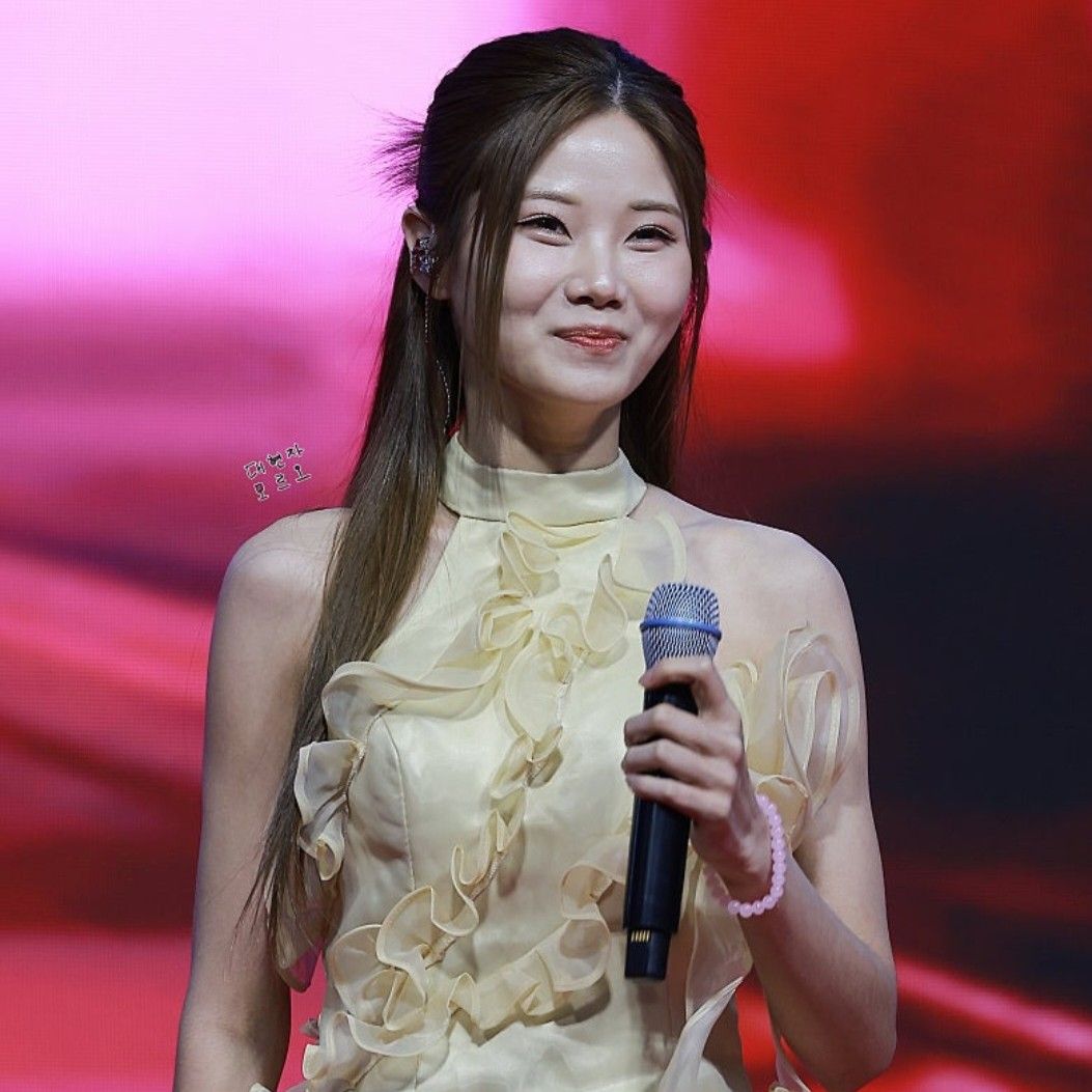 Behind-the-scenes cut of Bae Ahyeon
