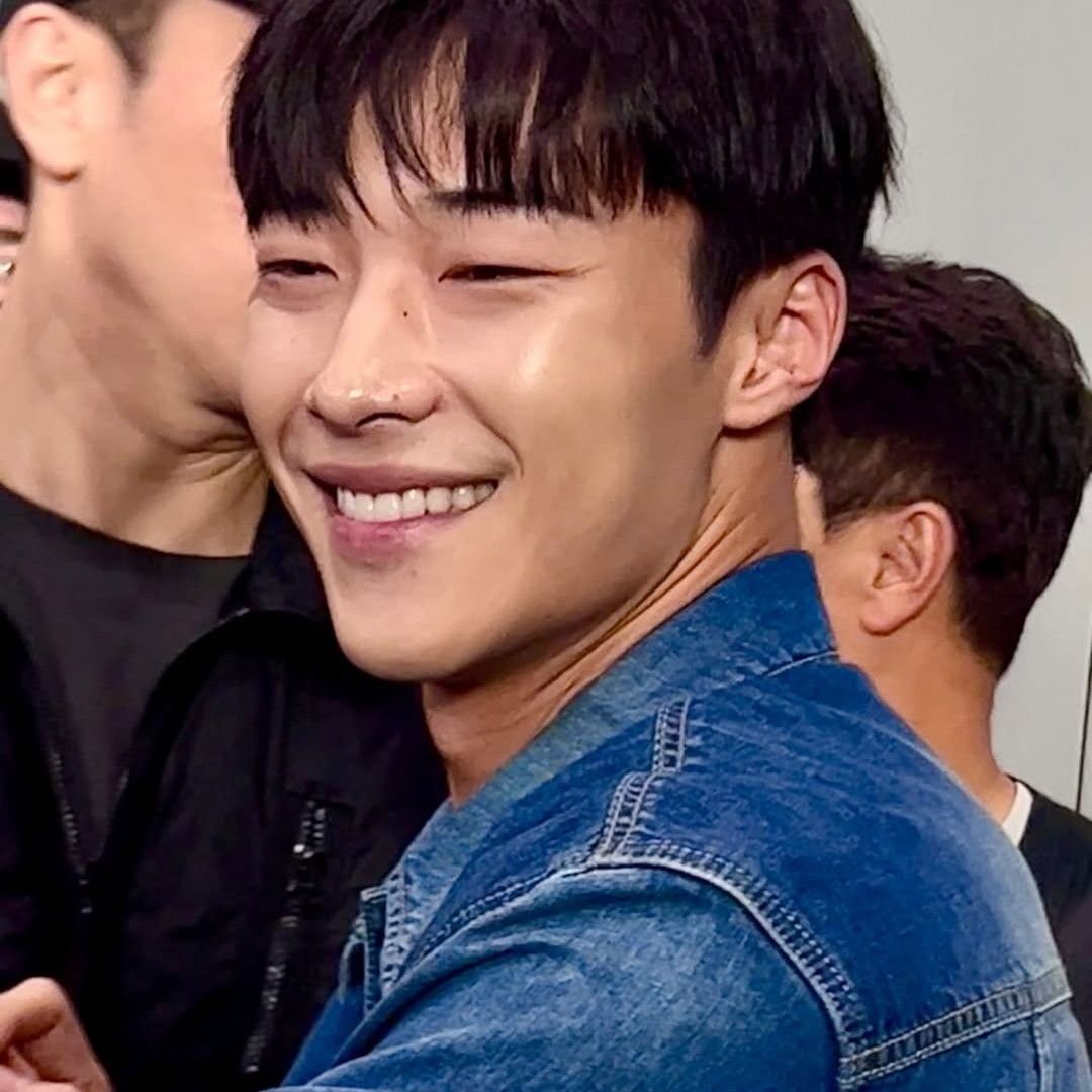 Behind-the-scenes cut of Woo Dohwan