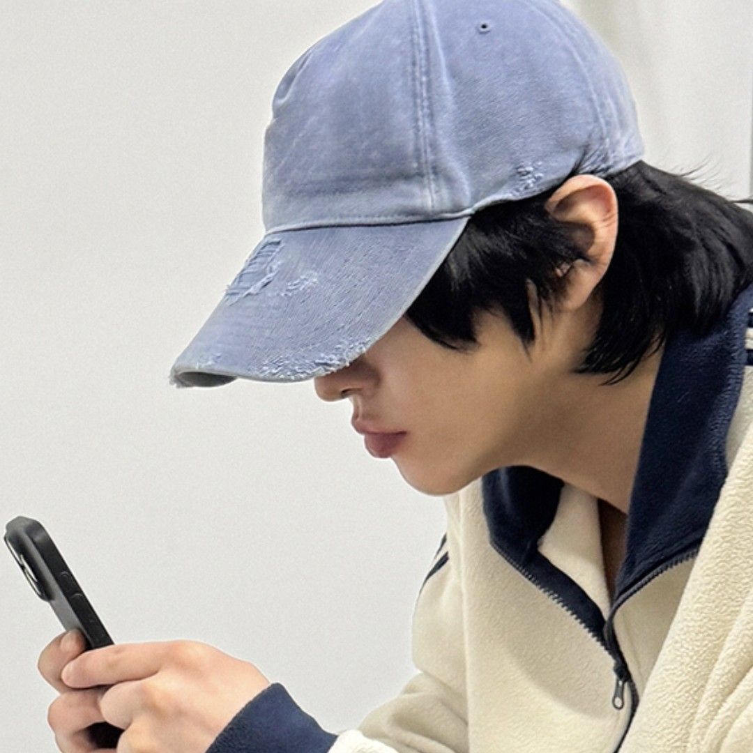 A moment captured by a fan of Ahn Hyoseop