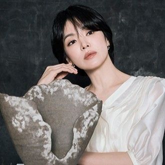 Behind-the-scenes cut of Song Hyekyo
