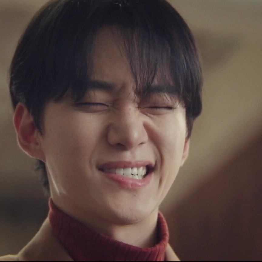 Behind-the-scenes cut of Lee Junho