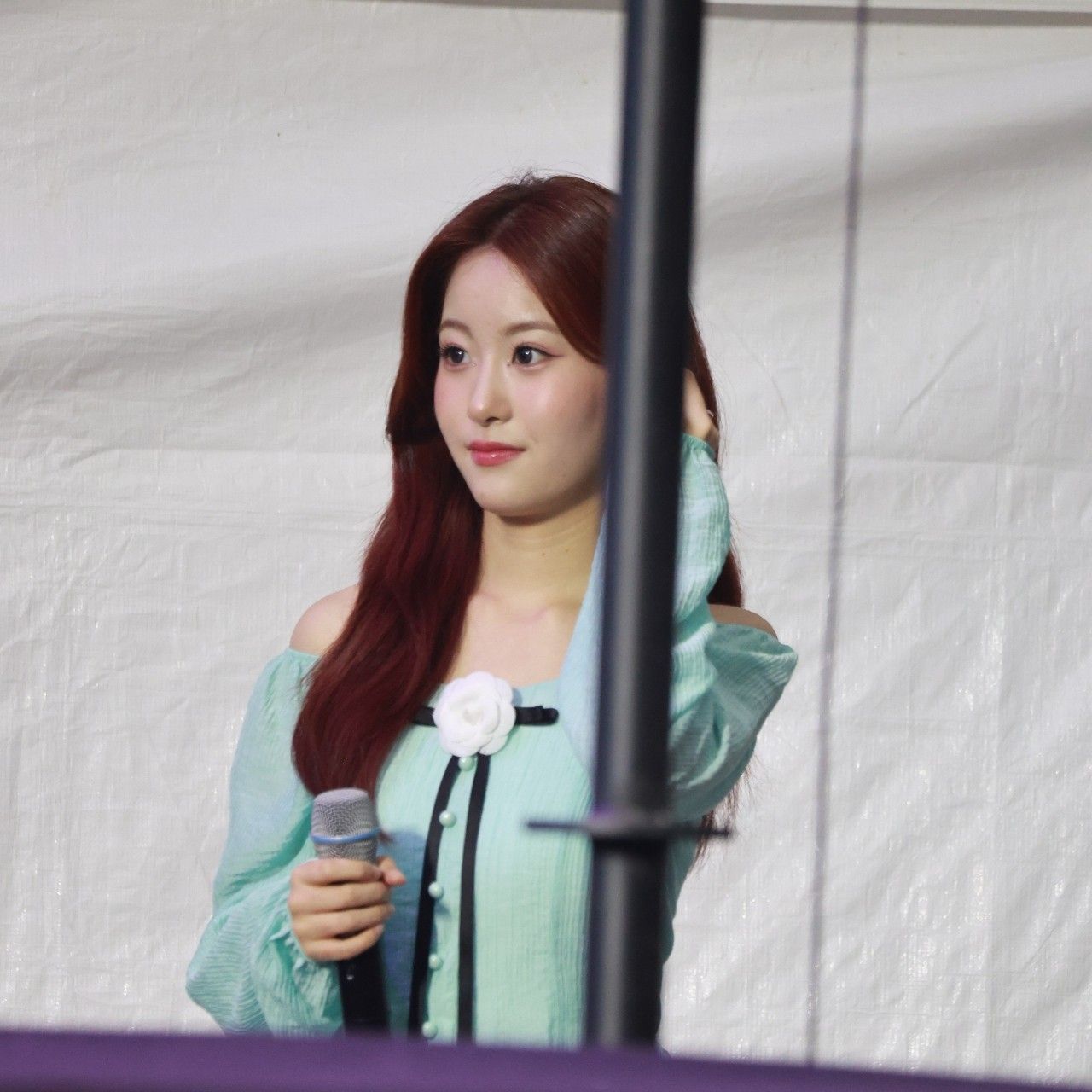 A moment captured by a fan of Oh Yujin