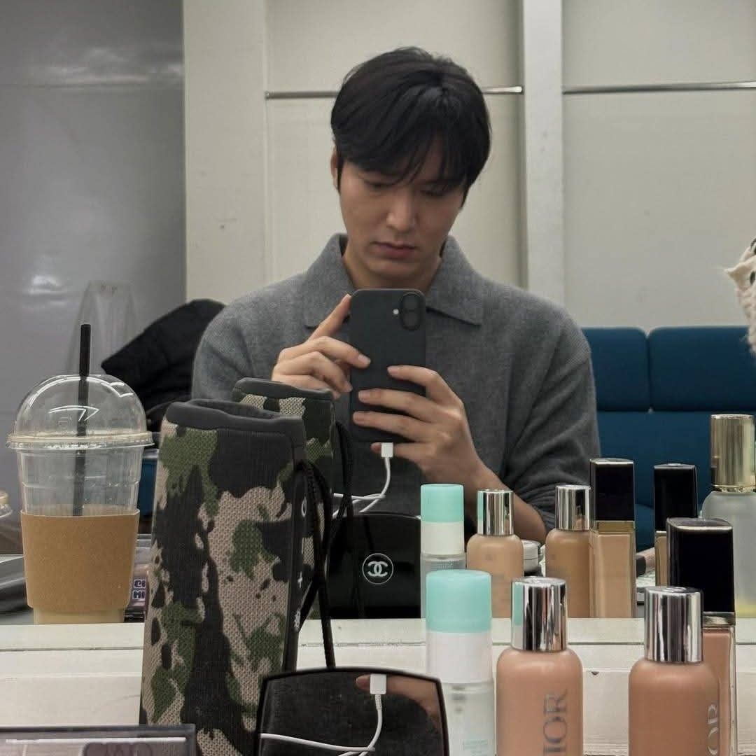 粉絲拍下的李敏鎬瞬間