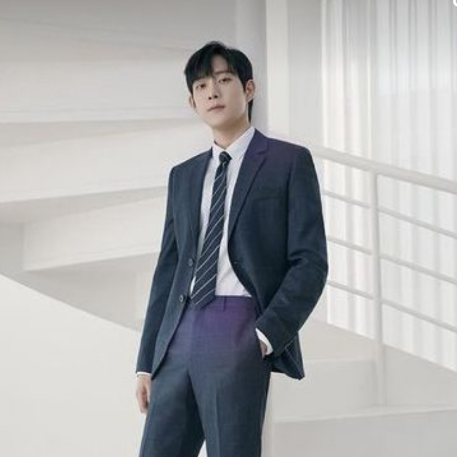 Behind-the-scenes cut of Kim Youngdae