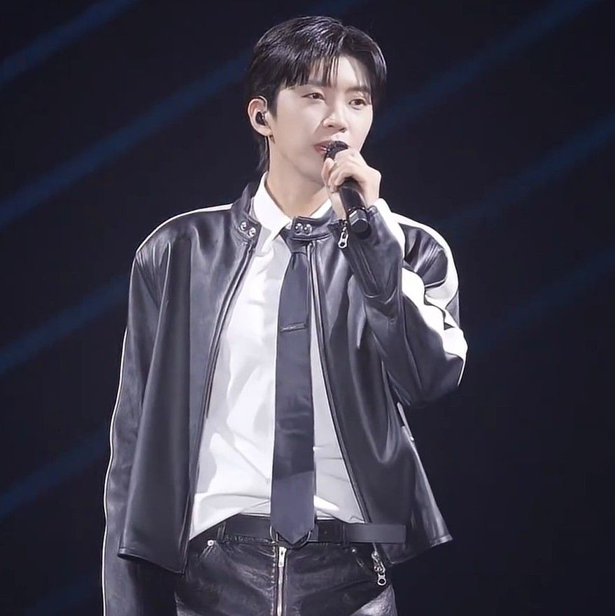 Momen yang diabadikan oleh penggemar Lim Youngwoong