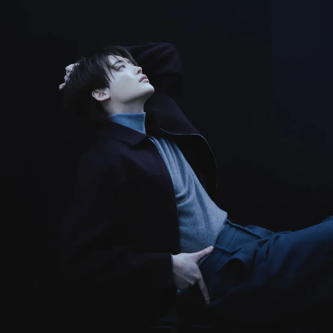 Latest photo of Lee Jongsuk