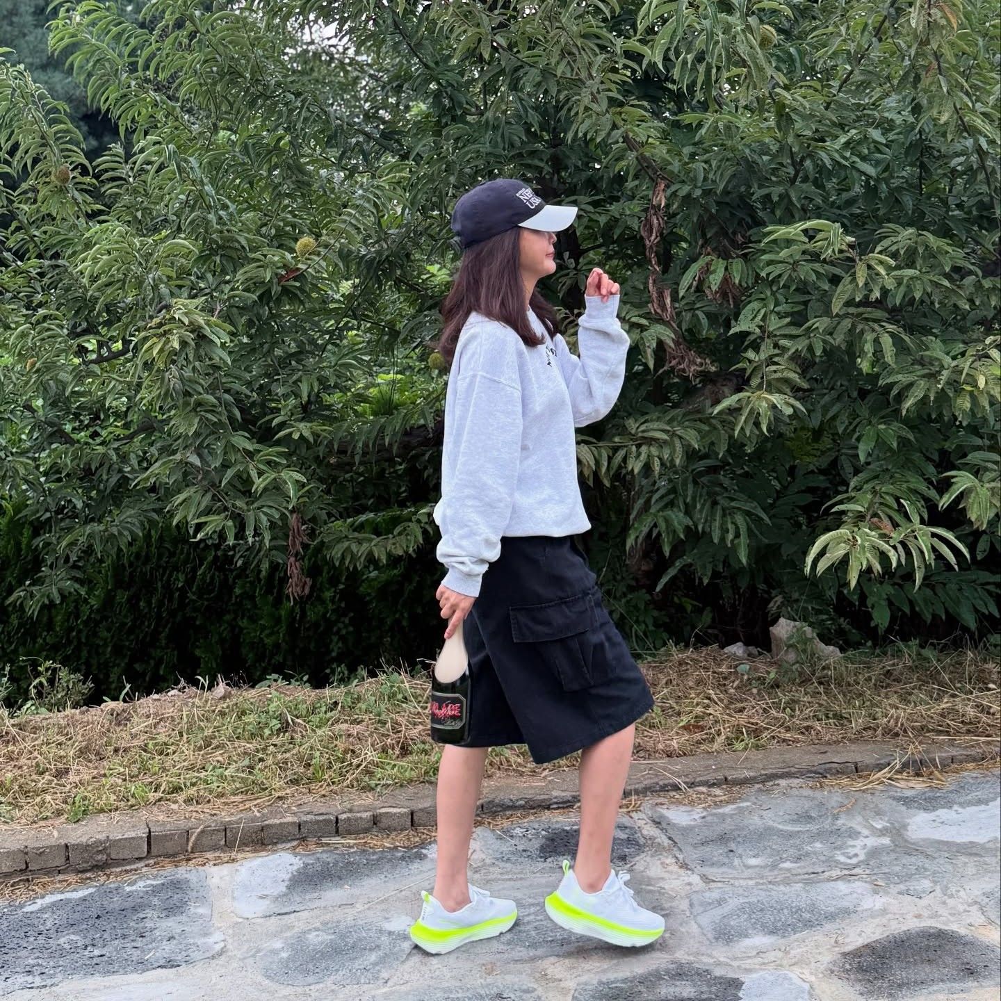 Behind-the-scenes cut of Kim Heesun