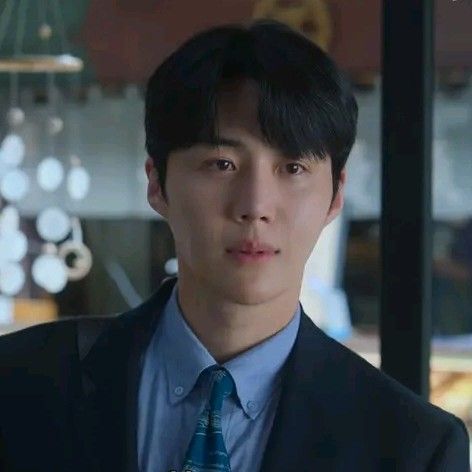 粉丝拍下的金宣虎瞬间