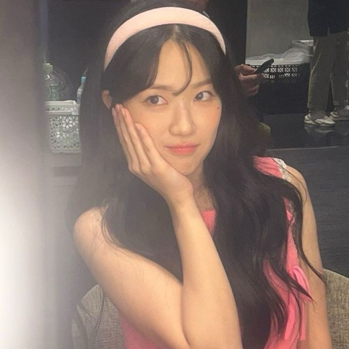 Latest photo of Kim Hyeyoon