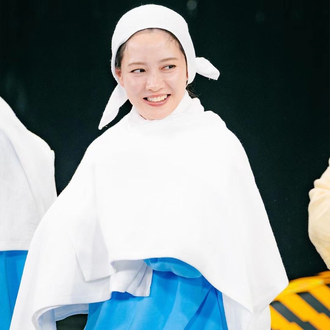 Behind-the-scenes cut of Song Jihyo