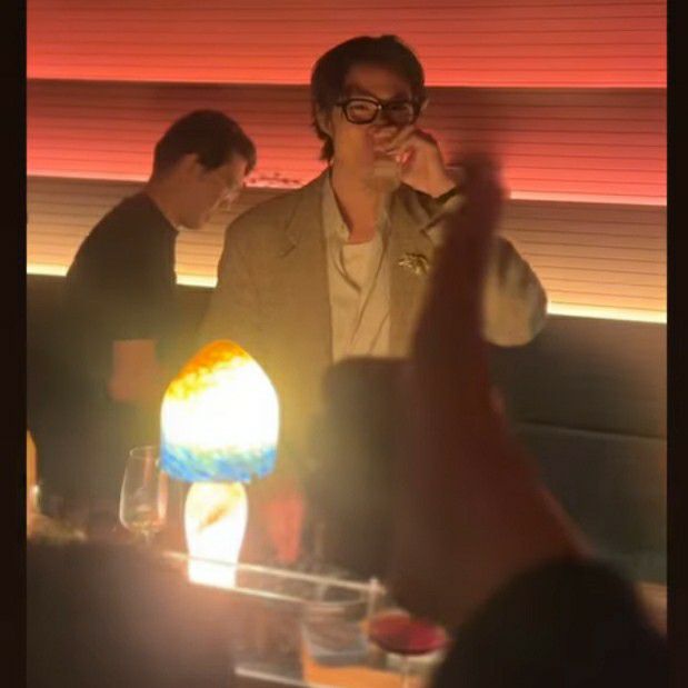 Behind-the-scenes cut of Lee Jongwon