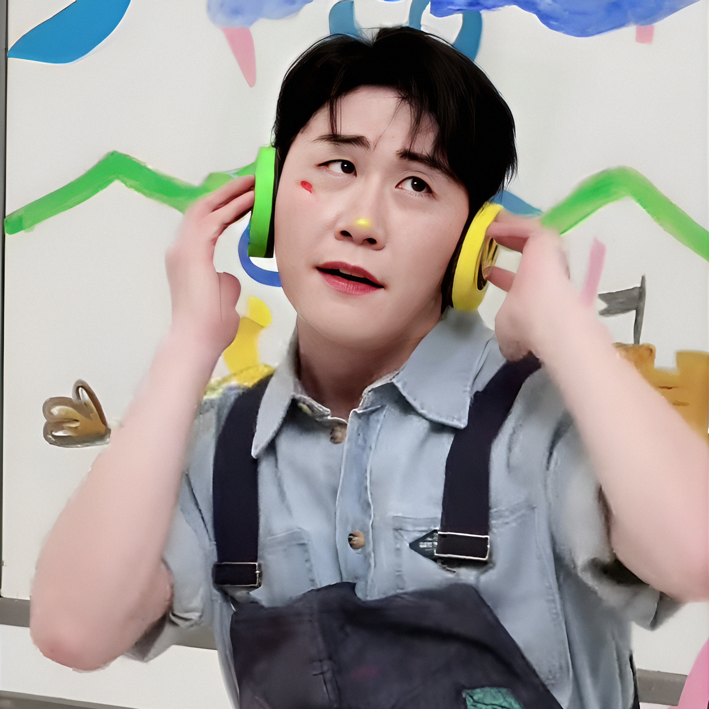 Behind-the-scenes cut of Young Tak
