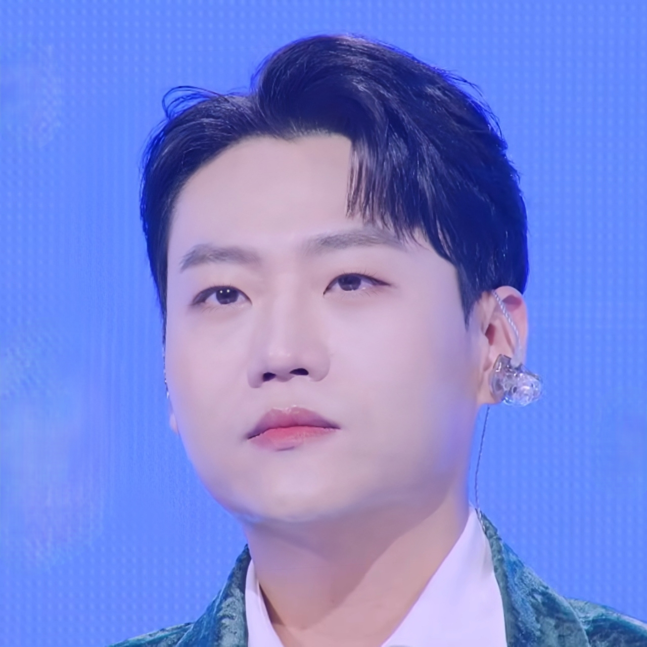 Behind-the-scenes cut of Min Soohyun