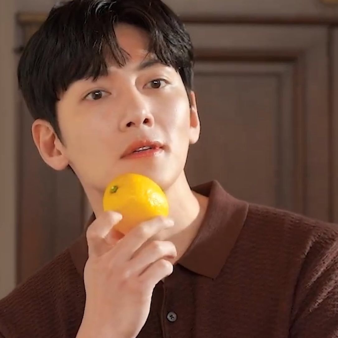 Behind-the-scenes cut of Ji Changwook