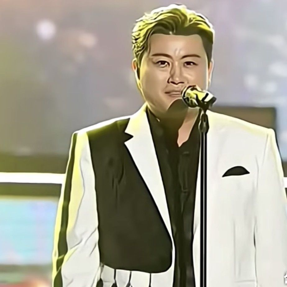 Foto kegiatan terbaru dari Kim Hojoong