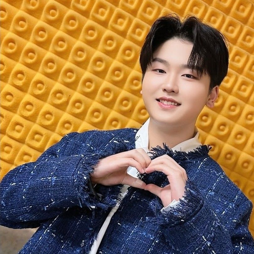 Recent activity shot of Park Sungon