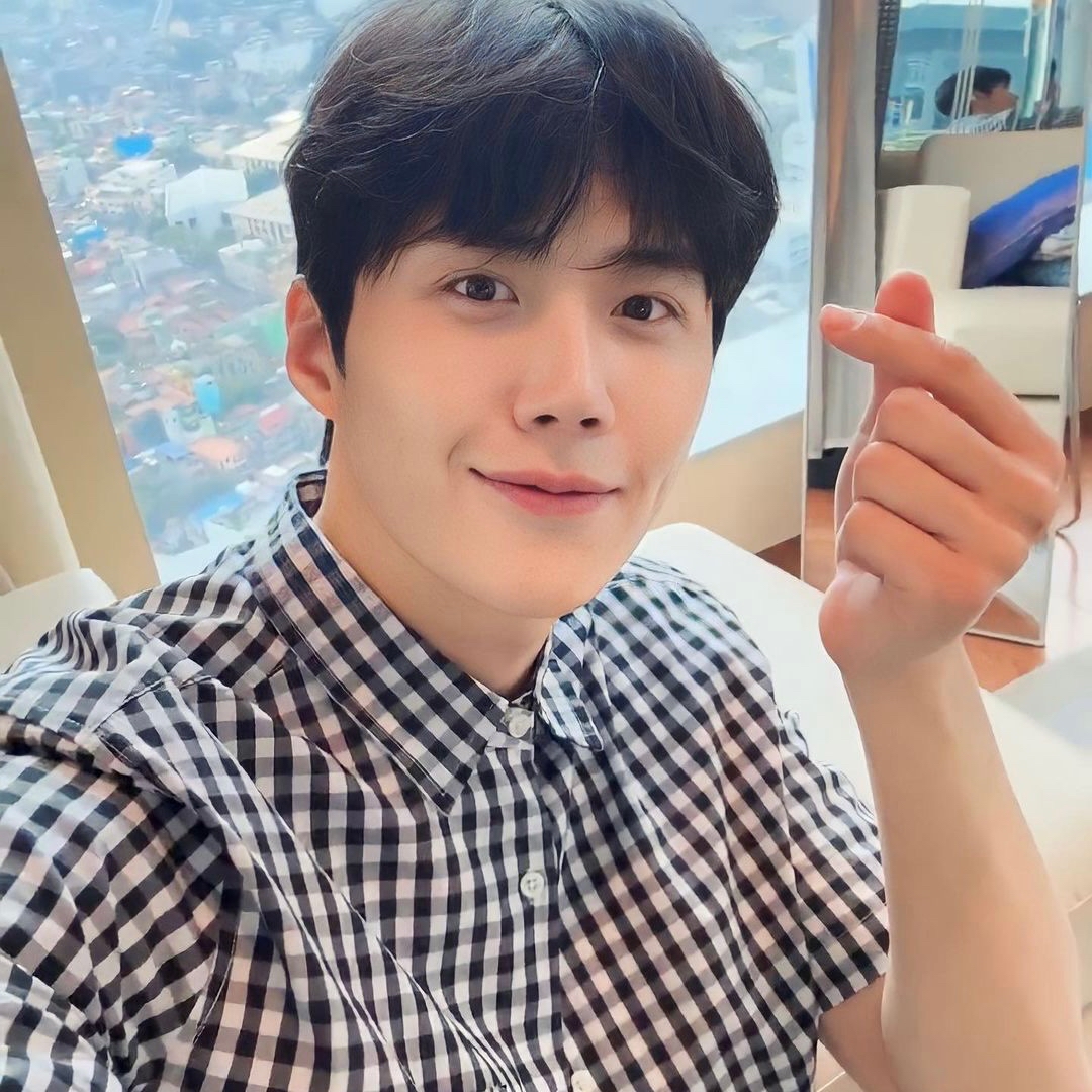 Latest photo of Kim Seonho