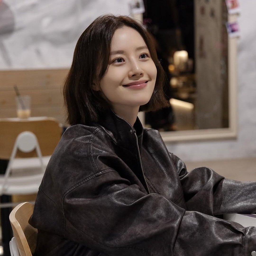 Behind-the-scenes cut of Moon Chaewon