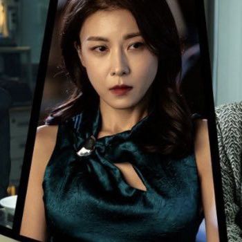 Latest photo of Ha Jiwon