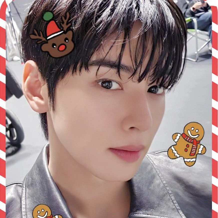 Latest photo of Cha Eunwoo