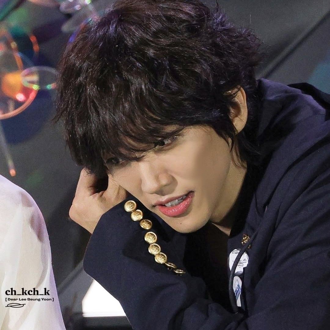 Latest photo of Lee Seungyoon