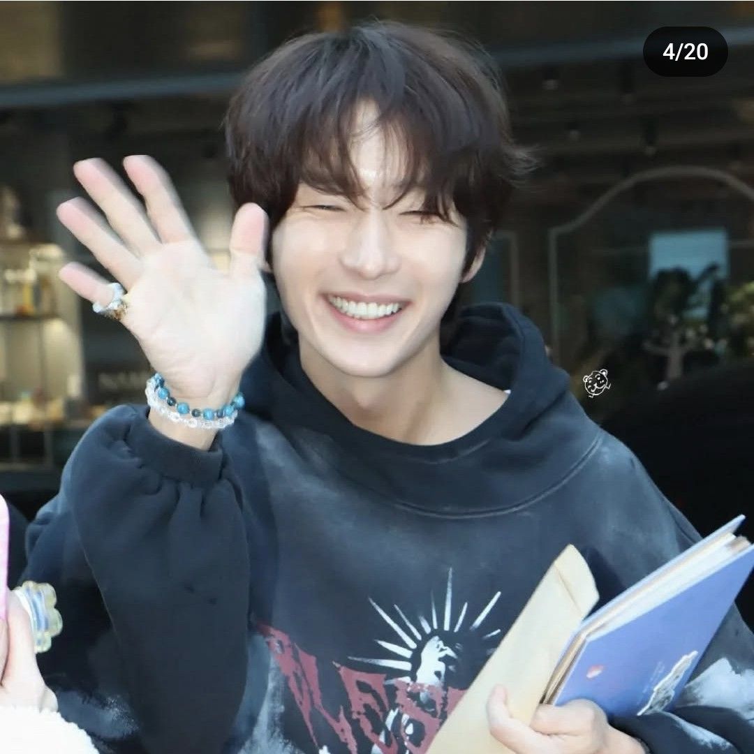 Recent activity shot of Lee Joongi