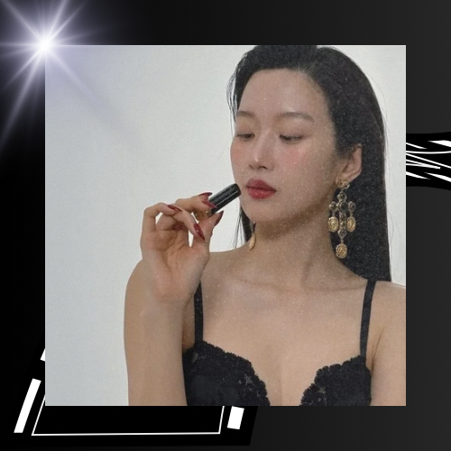 Behind-the-scenes cut of Mun Kayoung