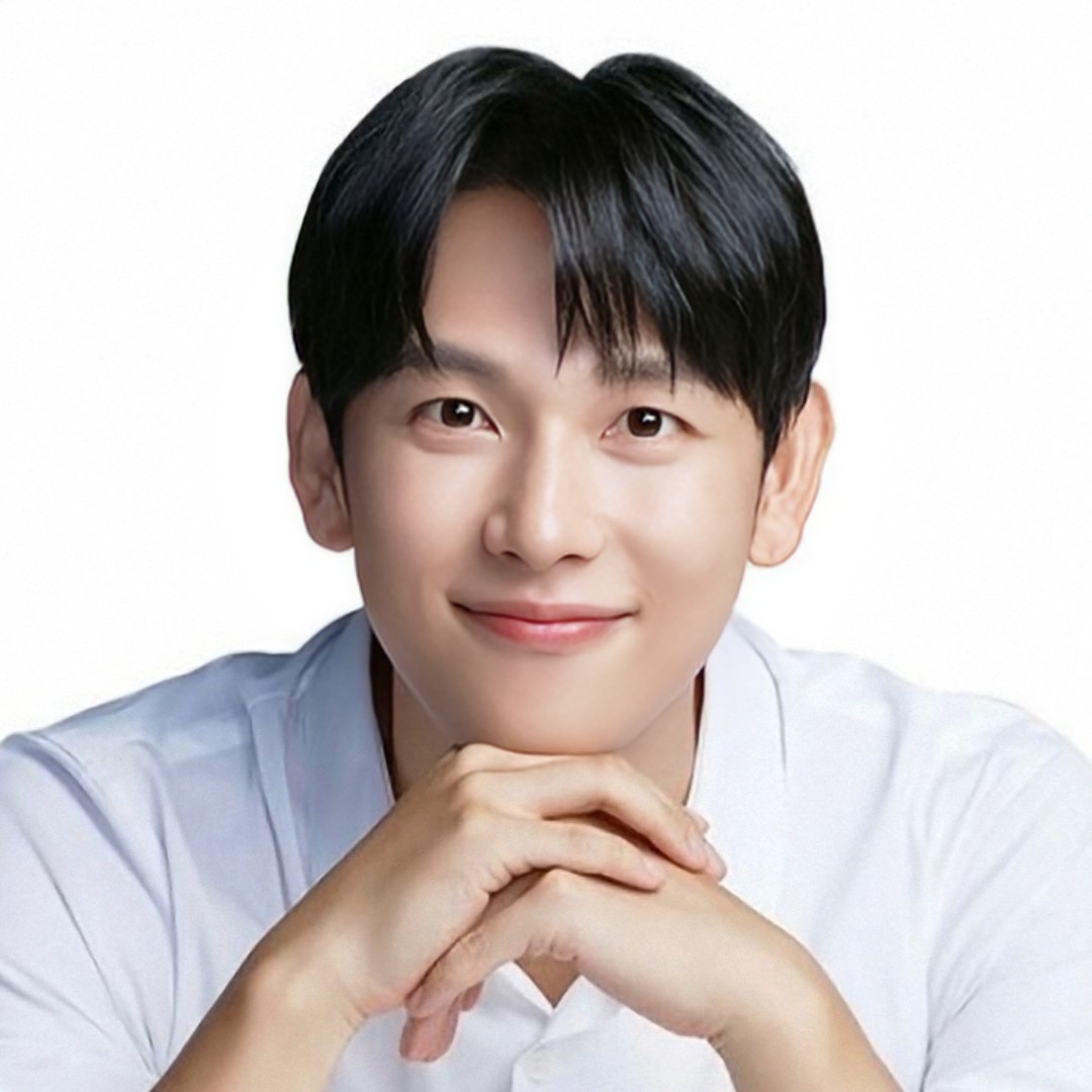 Recent activity shot of Lim Siwan