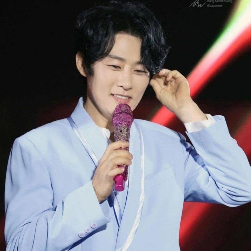 Kang Moonkyung的最新照片