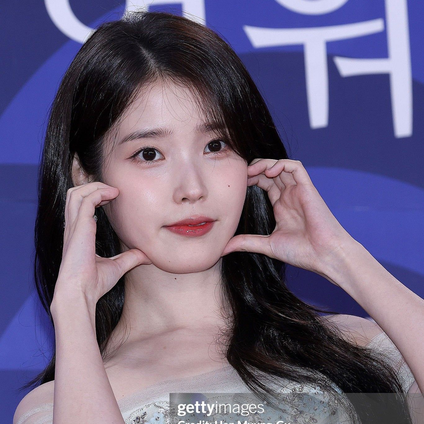 Foto kegiatan terbaru dari IU