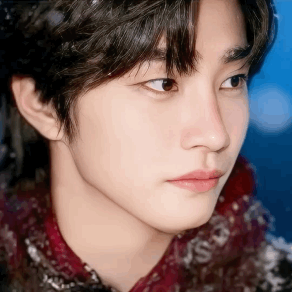 A moment captured by a fan of Kim Jaeyoung