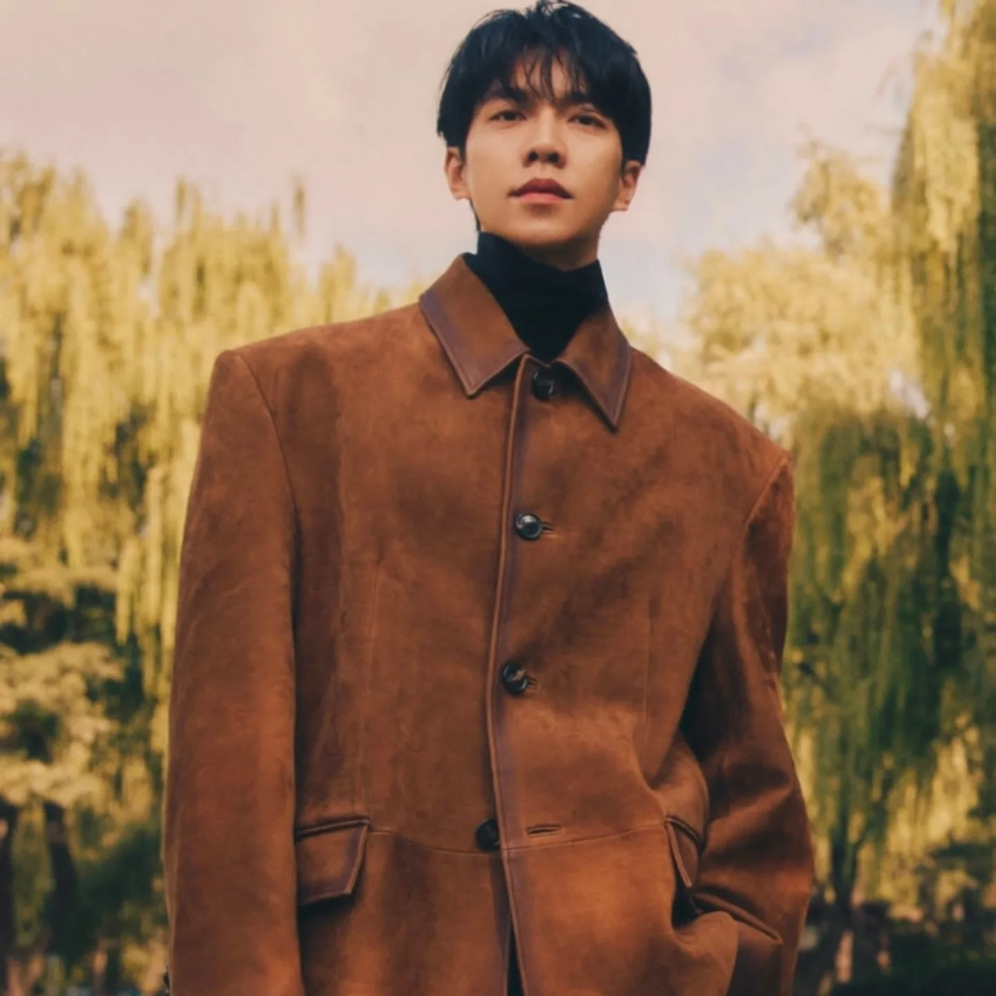 A moment captured by a fan of Lee Seunggi