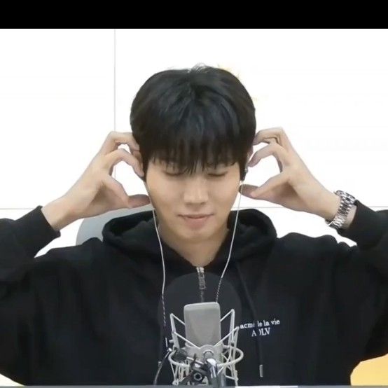 Behind-the-scenes cut of Son Taejin