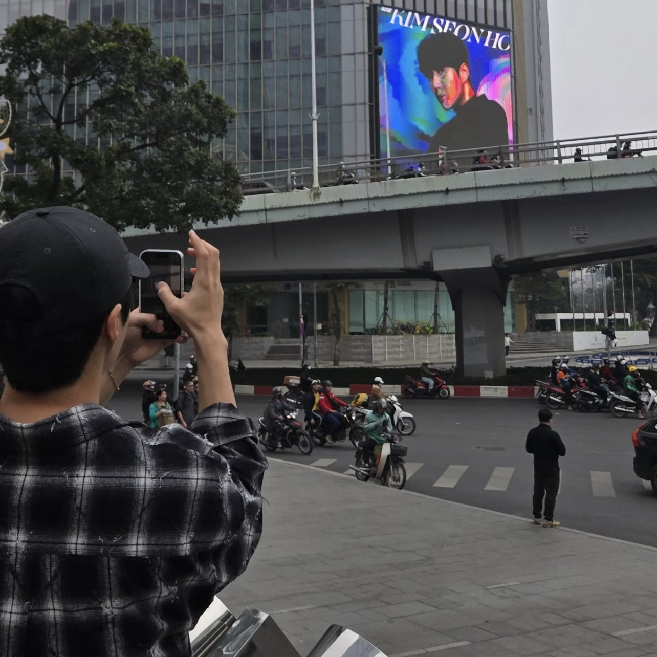 Latest photo of Kim Seonho