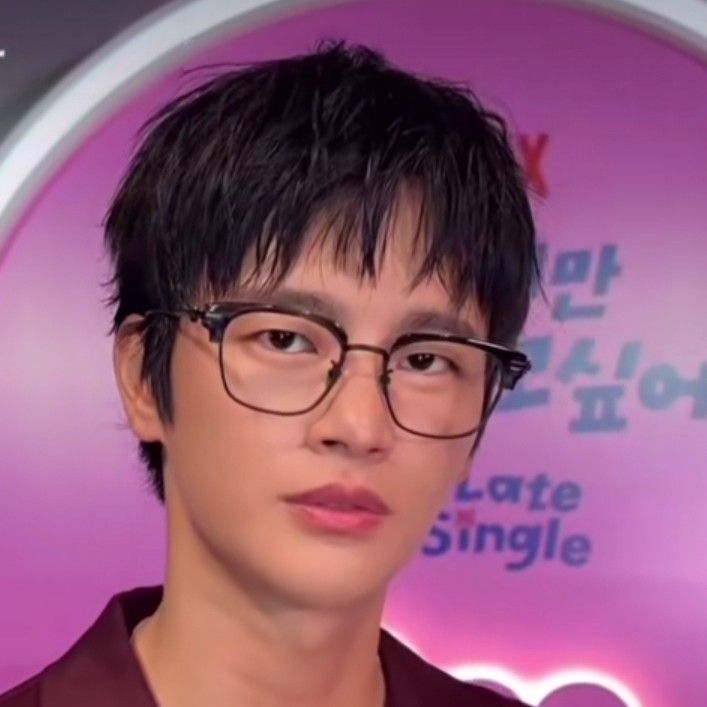 A moment captured by a fan of Seo Inguk