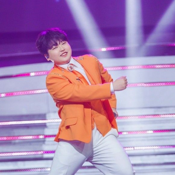 Behind-the-scenes cut of Park Sungon