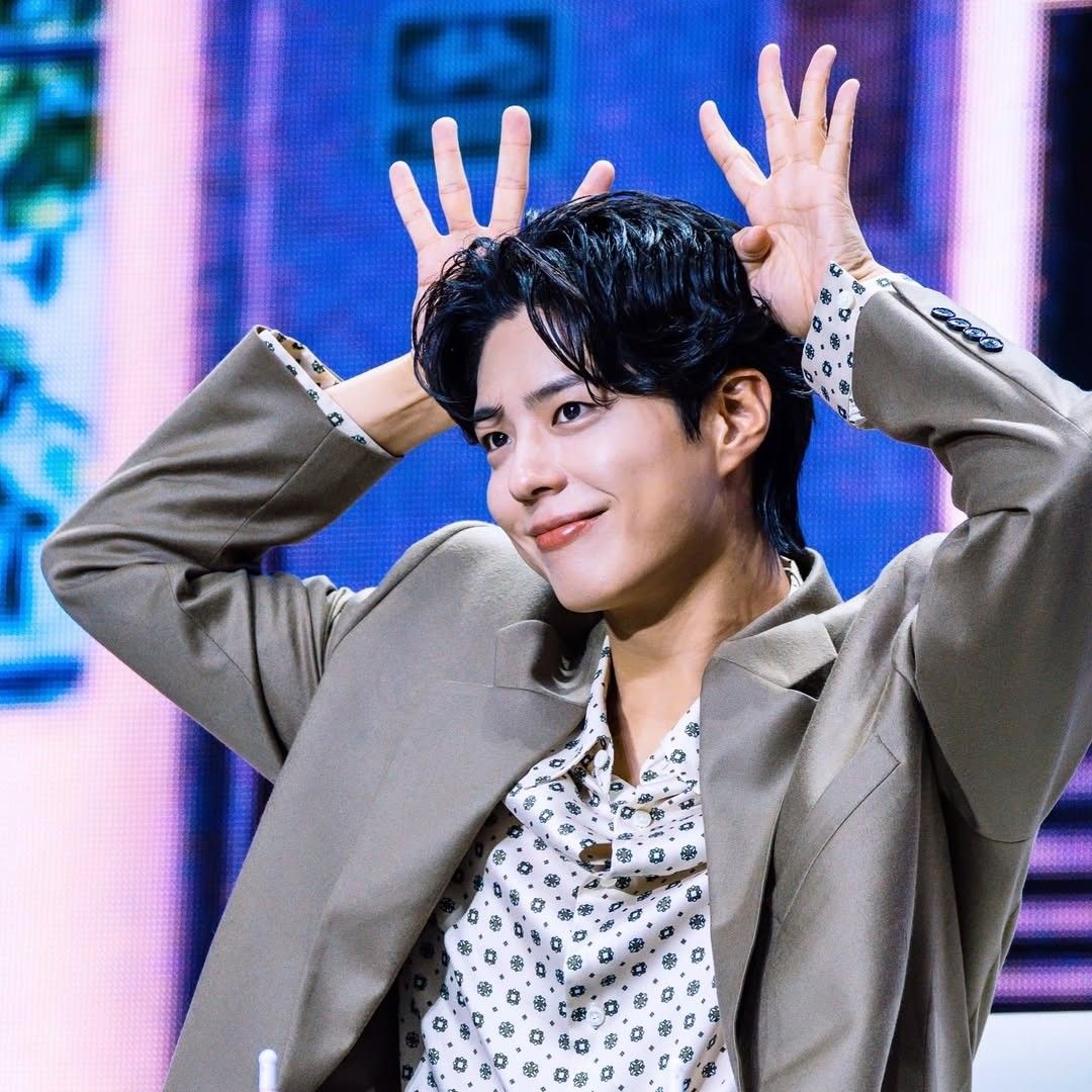 A moment captured by a fan of Park Bogum