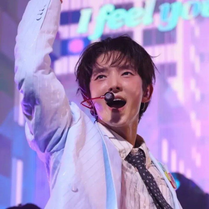 Behind-the-scenes cut of Lee Joongi