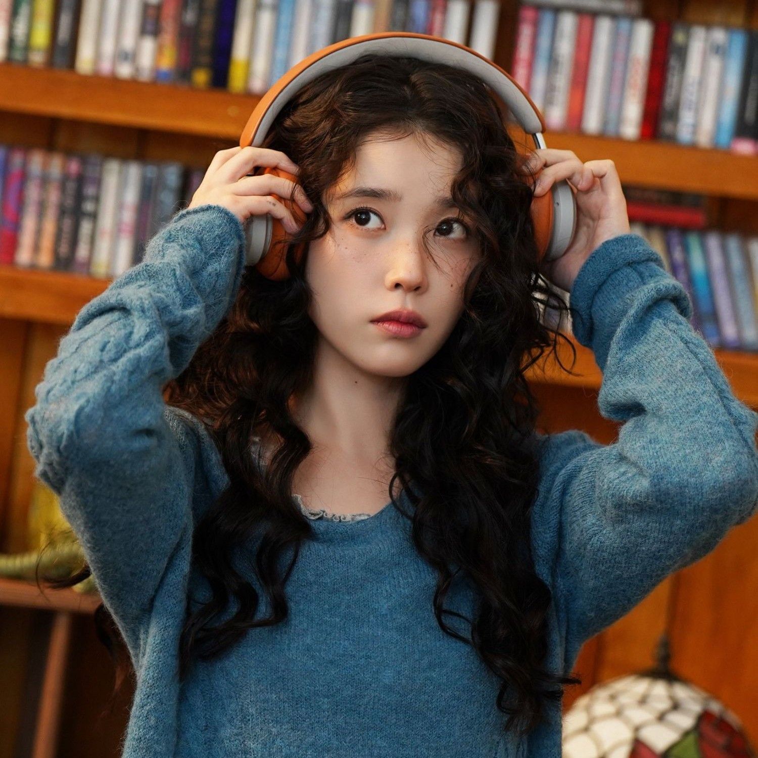 아이유의 비하인드 컷